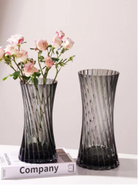 Tunic glass vase